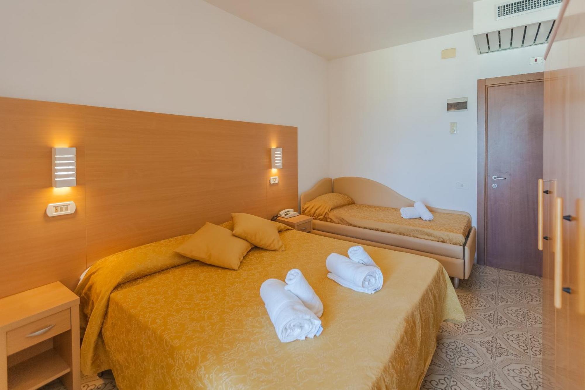 Hotel Patrizia Riccione Esterno foto