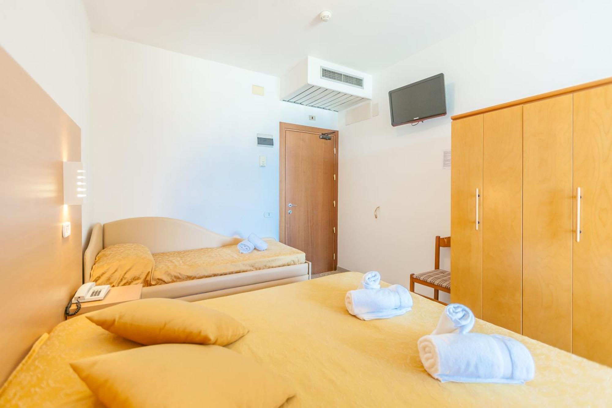 Hotel Patrizia Riccione Esterno foto